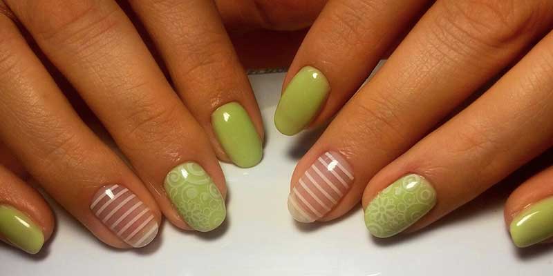 طرح لاک ناخن سبز