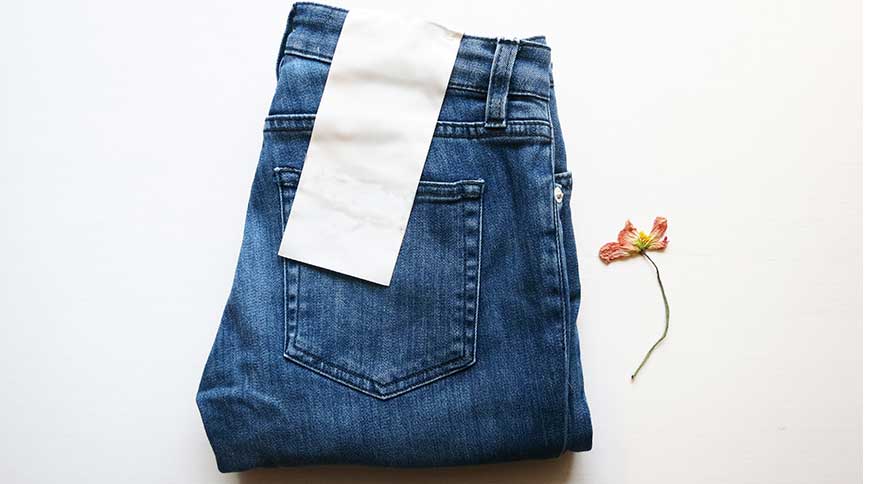 خرید شلوار جین را در فروشگاه اینترنتی دیجی استایل امتحان کنید