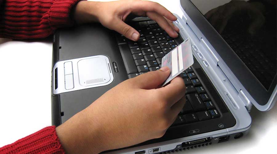 خرید اینترنتی لباس از فروشگاه لباس اینترنتی دیجی استایل