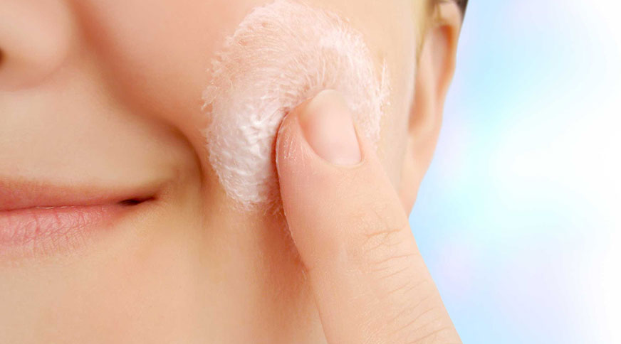 مرطوب کردن پوست