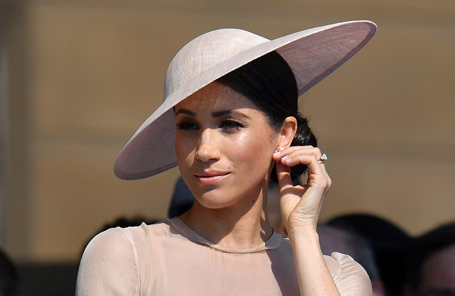 مگان مارکل در لباس