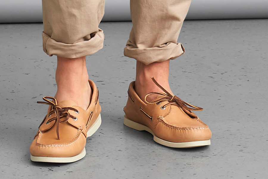 روش صحیح بالا زدن پایین شلوار جین یا کتان