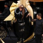 لیدی گاگا در مراسم معرفی عطر Fame با لباسی از ون هرپن