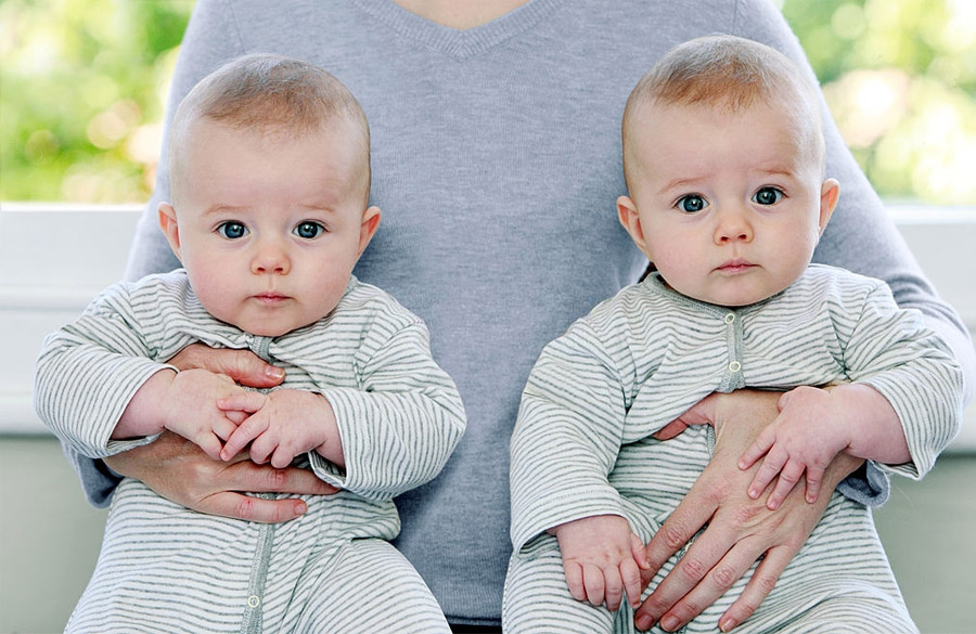 خرید لباس نوزاد با پارچهی نرم