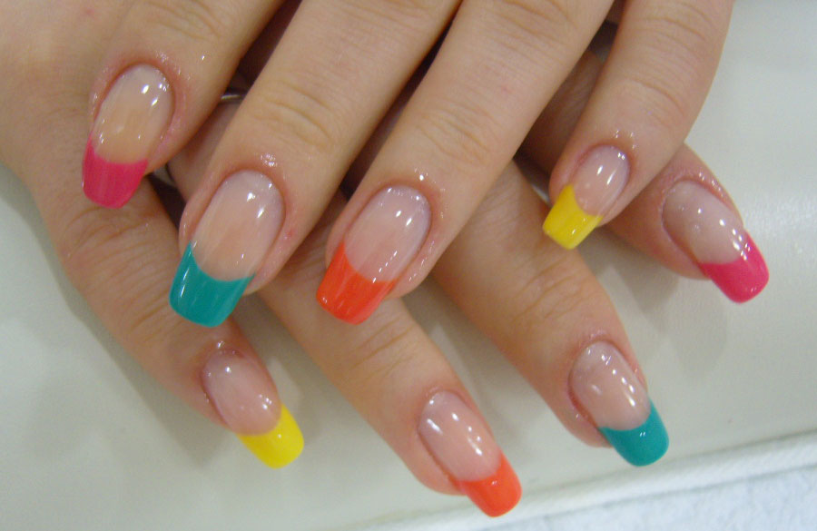 فرنچ رنگارنگ