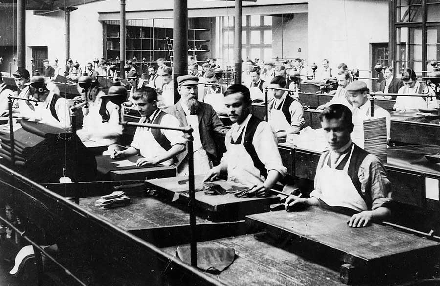 تاریخچه چرم