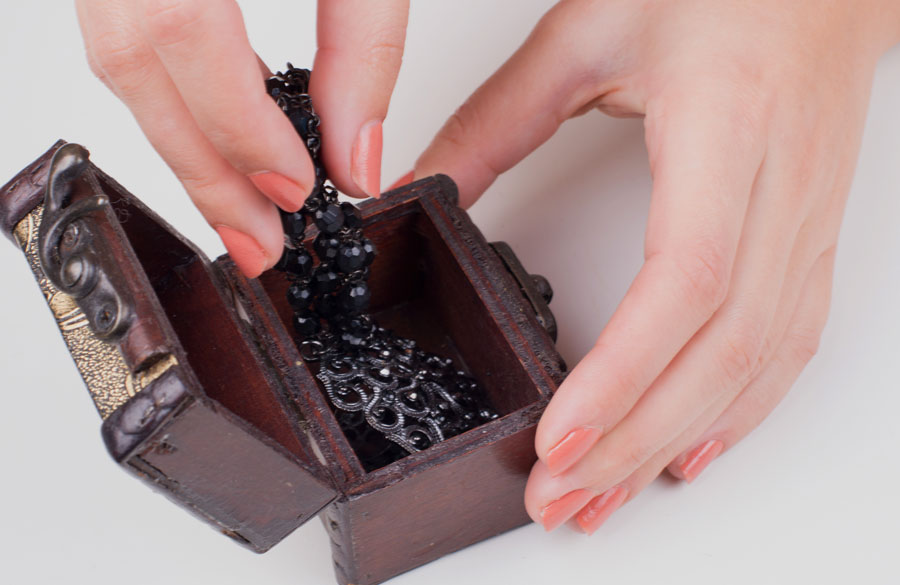 نگهداری از جواهرات