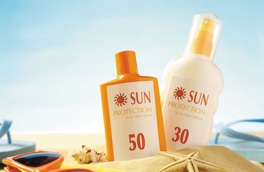 استفاده از ضدآفتاب برای مراقبت از پوست چرب