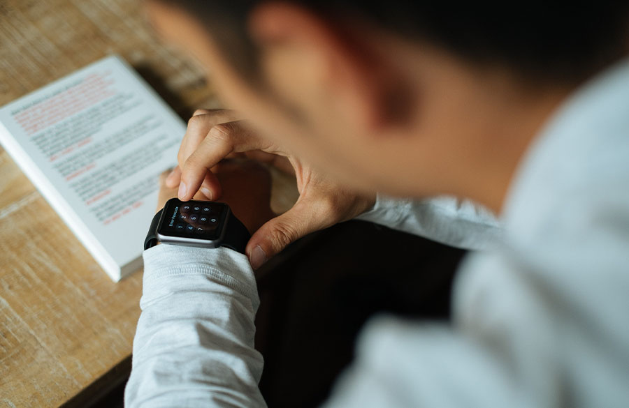 ساعت هوشمند دیجیتالی