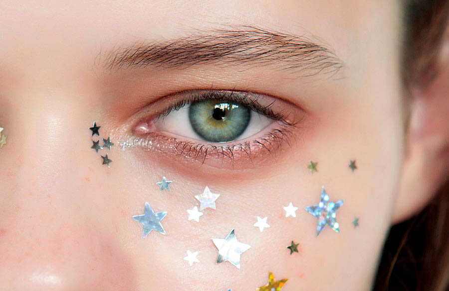 استیکر برای ارایش