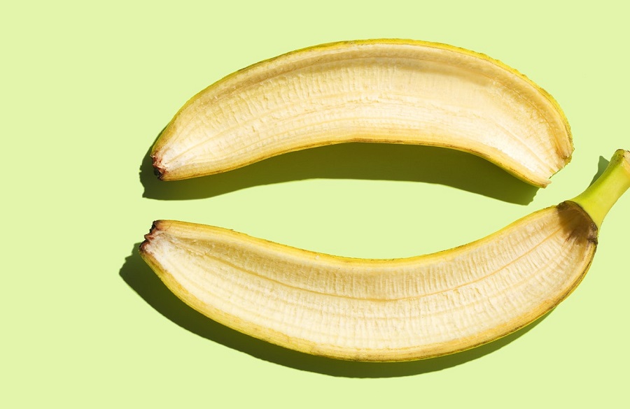 پوست موز برای برداشتن خال