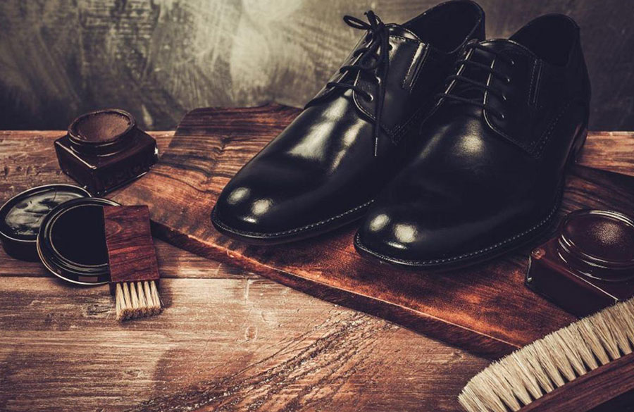 تمیز کردن کفش چرمی