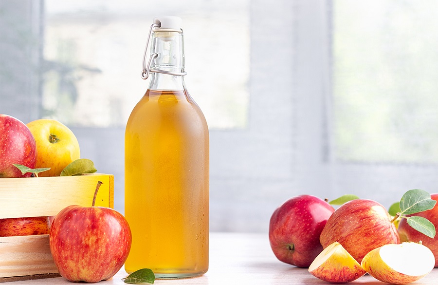 سرکهی سیب برای نرم کردن مو