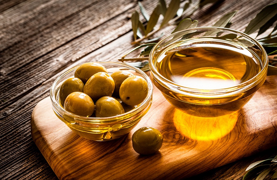 نرمکنندهی مو با آب لیموترش، روغن زیتون و شیر نارگیل