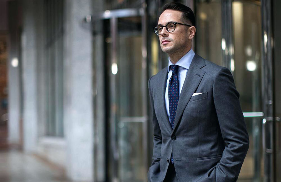 کت و شلوار خاکستری