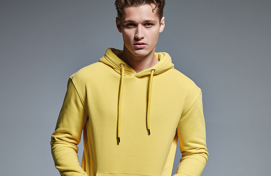 استایل غیر رسمی با هودی