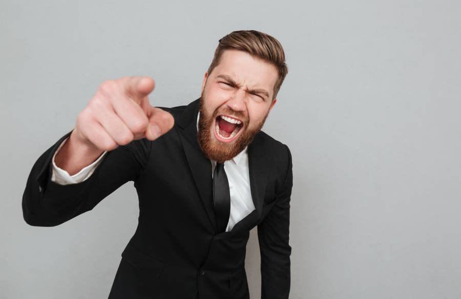 کراوات به عنان عنصر اصلی