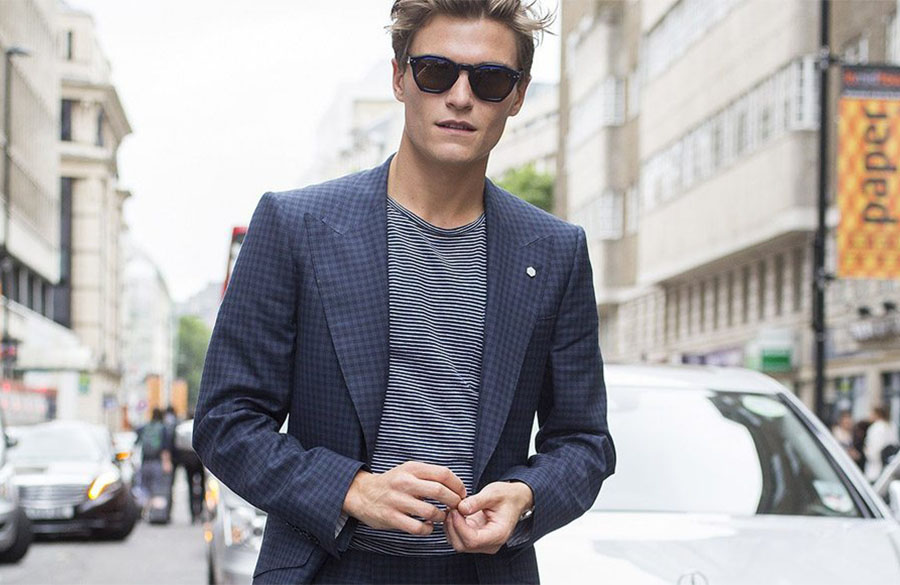 کت شلوار و تیشرت