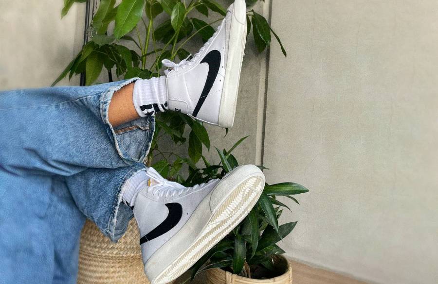 نکاتی که هنگام پوشیدن کفشهای رنگ روشن