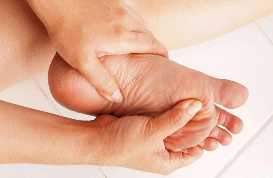 محافظت از پاها در برابر آسیب