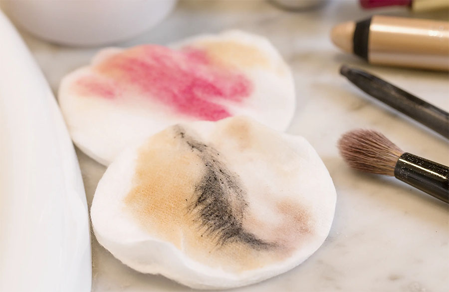 پاک کردن آرایش