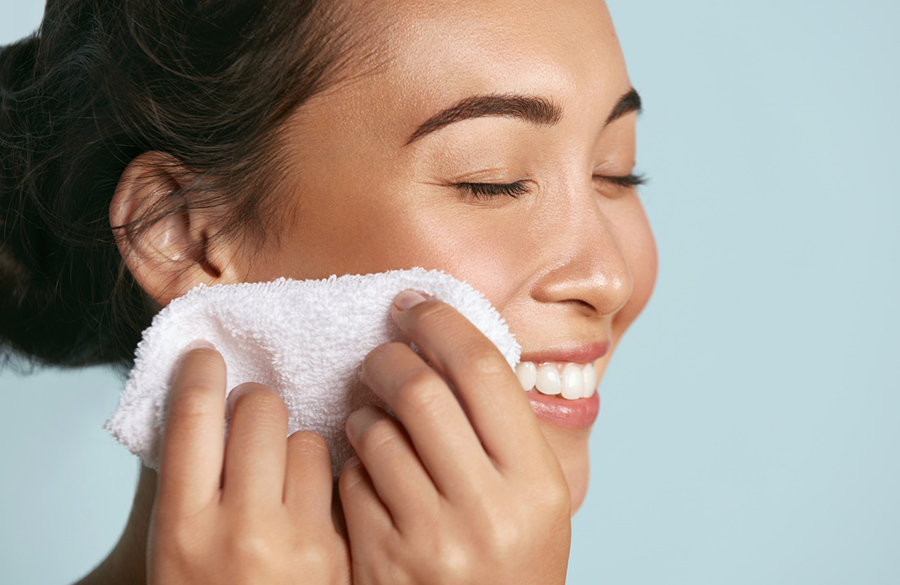 پاک کردن آرایش