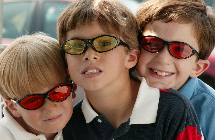 عینک wraparound بچگانه