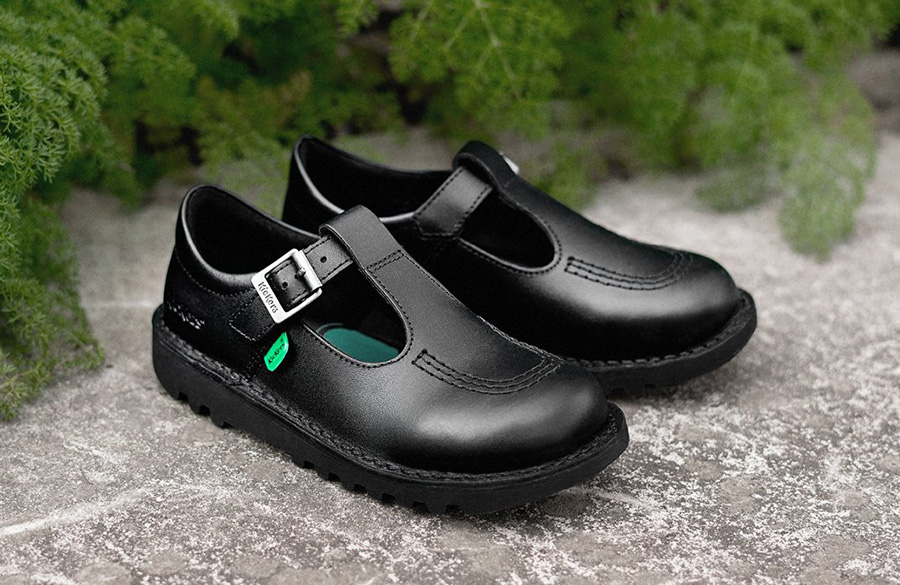 انتخاب کفش مدرسه