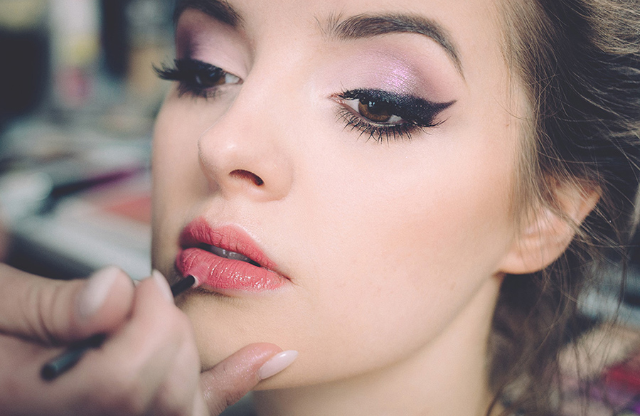 آرایش با پیراهن مشکی