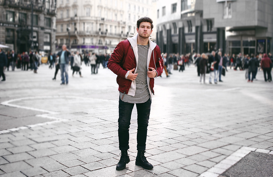 کت بامبر قرمز