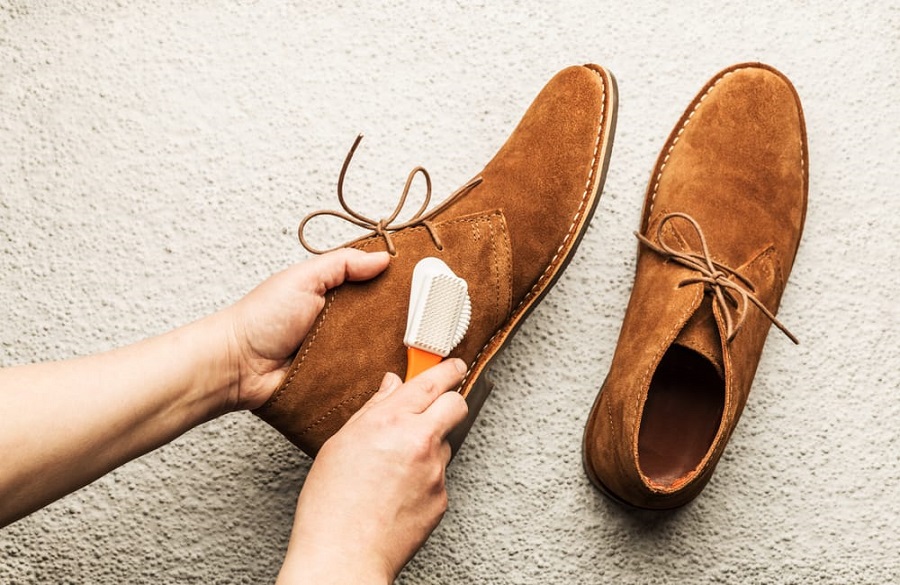 انواع کفش جیر را چگونه باید تمیز کنیم؟